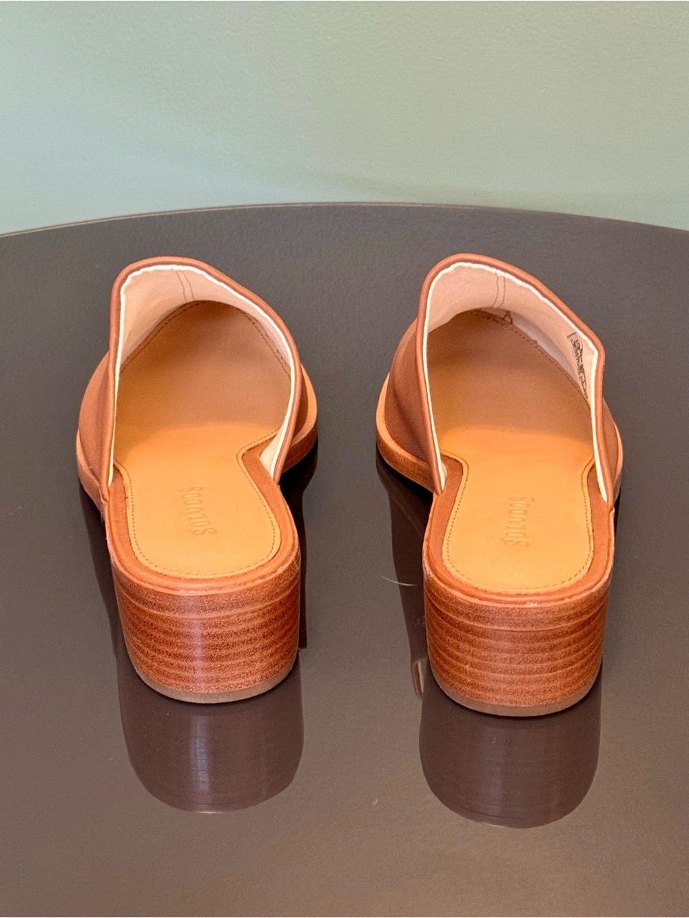 Brand New, Never Worn! Women’s Soludos Leather Slip-On Mules in Tan - Picture 3 of 5